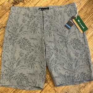 NWT Travis Mathew Boardshorts